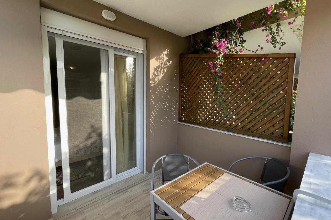 Royals Apartments Nikiti  Exterior photo