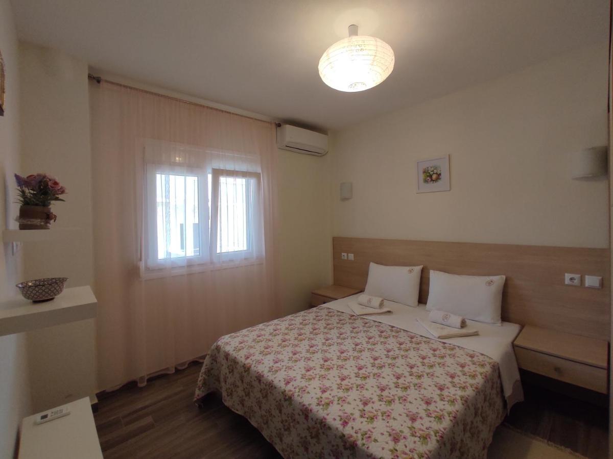 Royals Apartments Nikiti  Exterior photo